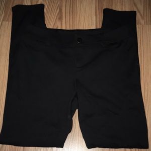 Lauren Conrad black leggings. Size 6.